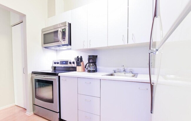 Photo - 1844 Columbia Rd NW Unit ID678P