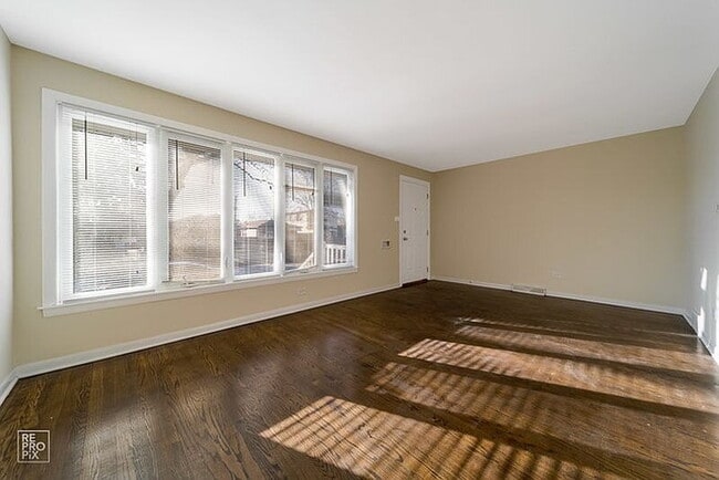 Photo - Located in Chicago’s desirable Mount Greenwood neighborhood