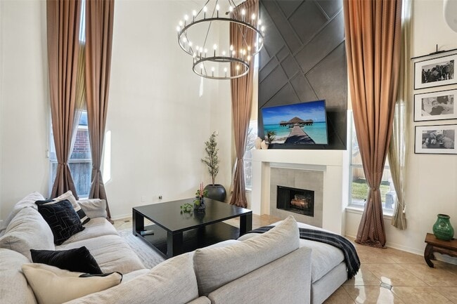 14 Carmel Chase Ct