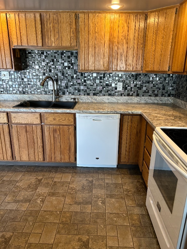 Photo - 2913 8th Ave N