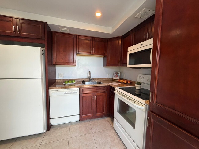 Photo - 3000 N Palm Aire Dr Unidad 306