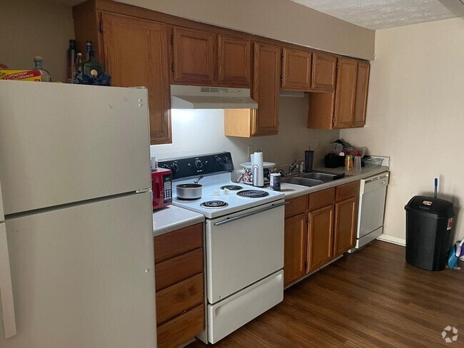 Building Photo - Modern 2-Bed, 1-Bath Oasis with Central Ai... Unit P-A1 Rental