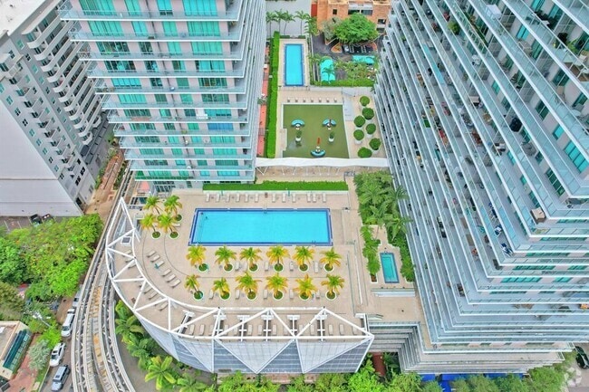 Building Photo - 1111 SW 1st Ave Unit 2323 Rental
