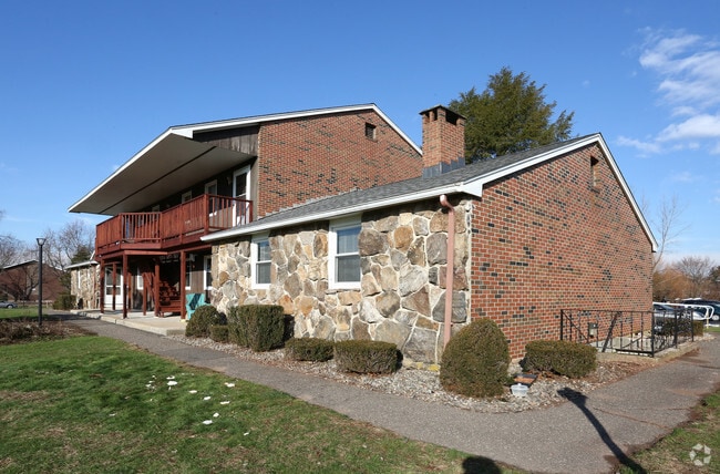 Meadowbrook Apartments
