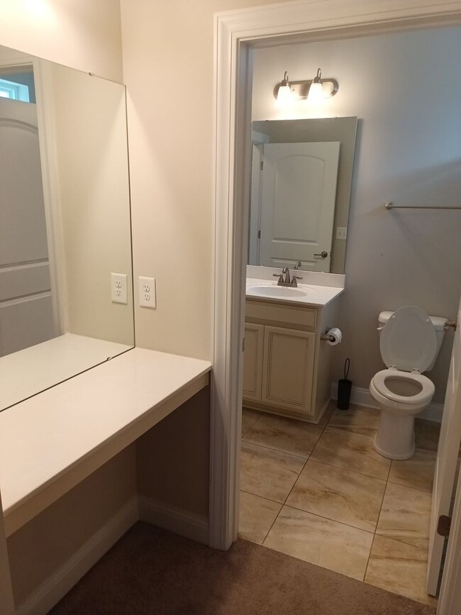 Building Photo - Queens Harbour Rental