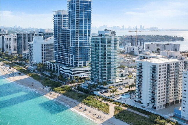 6917 Collins Ave Unit 1611