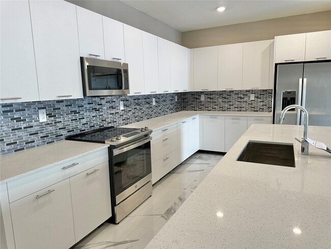 Photo - 8348 NW 43rd St