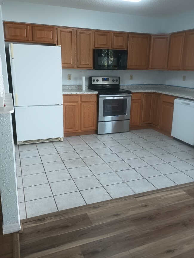 Photo - 2626 Lear Rd