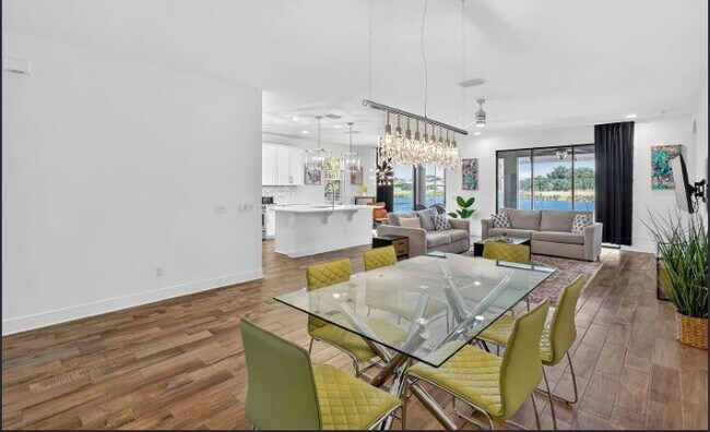 Photo - 743 129th St NE