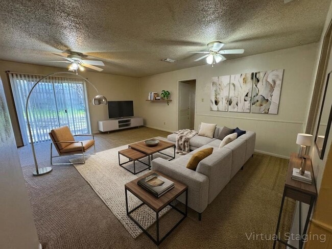 1104 Cummings Ave