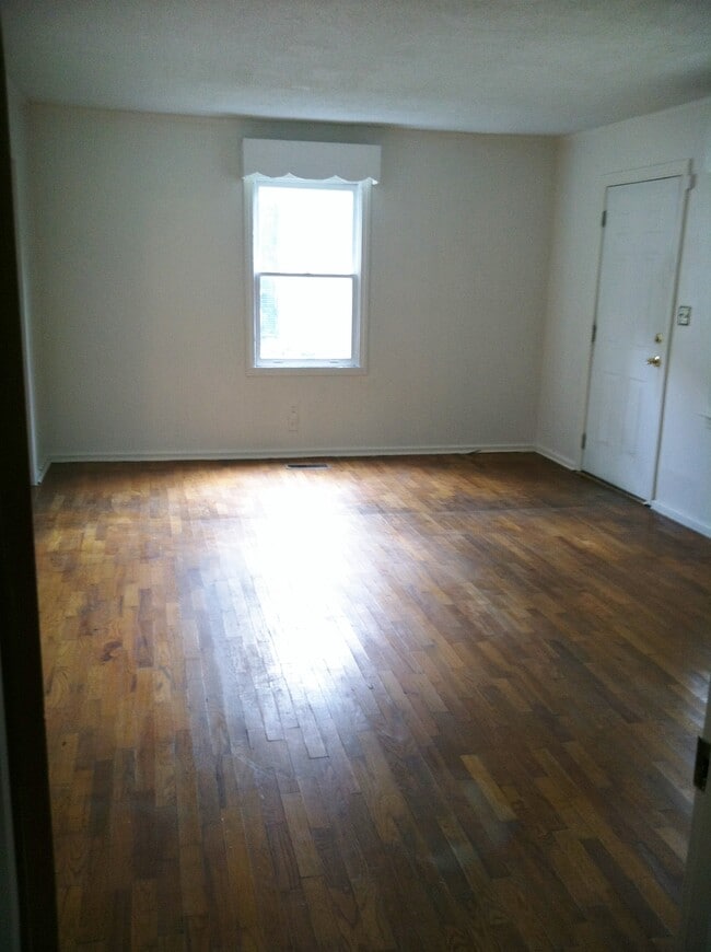 Photo - 705 Jackson Blvd