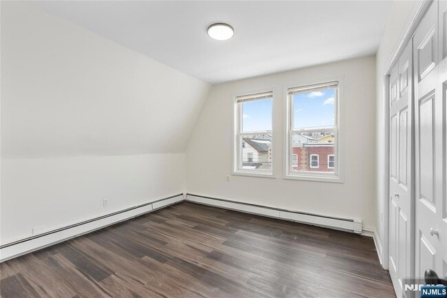 Photo - 676 Chestnut St Unit 3