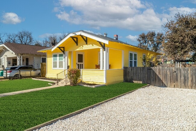 Photo - 475 E French Pl