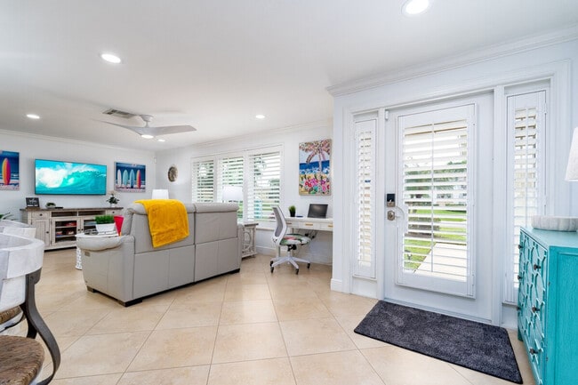 149 Beachcomber St Unit SI ID1060574P