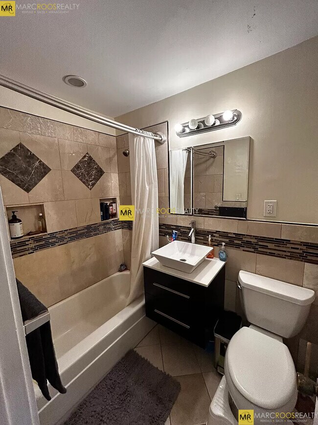 Photo - 13 Bowdoin St Unidad 3C