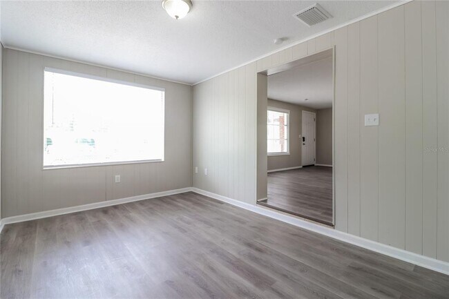 Photo - 3914 Deleuil Ave