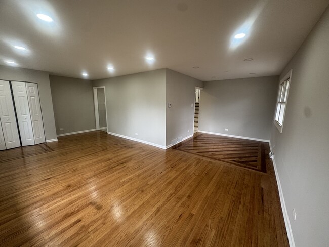 14475 Lincoln Ave