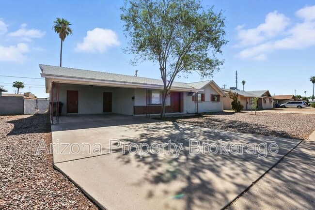 Building Photo - 429 N Saguaro Rental