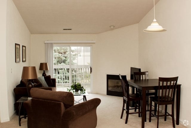 Sycamore Living/Dinning Room