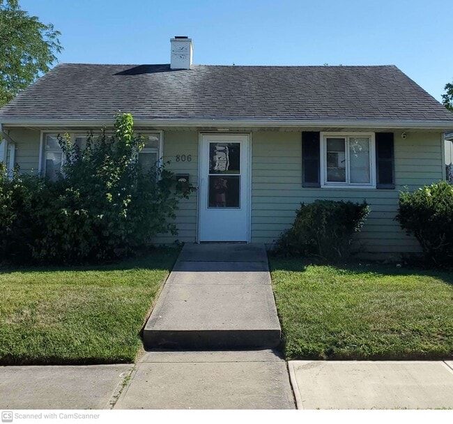 Building Photo - Cute home in Miamisburg center with AC! Has garage with opener- perfect for winter!