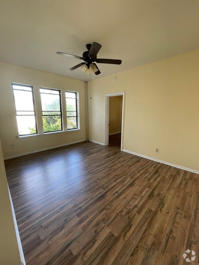 Building Photo - 23 Belvidere Ave Unit 25 Rental