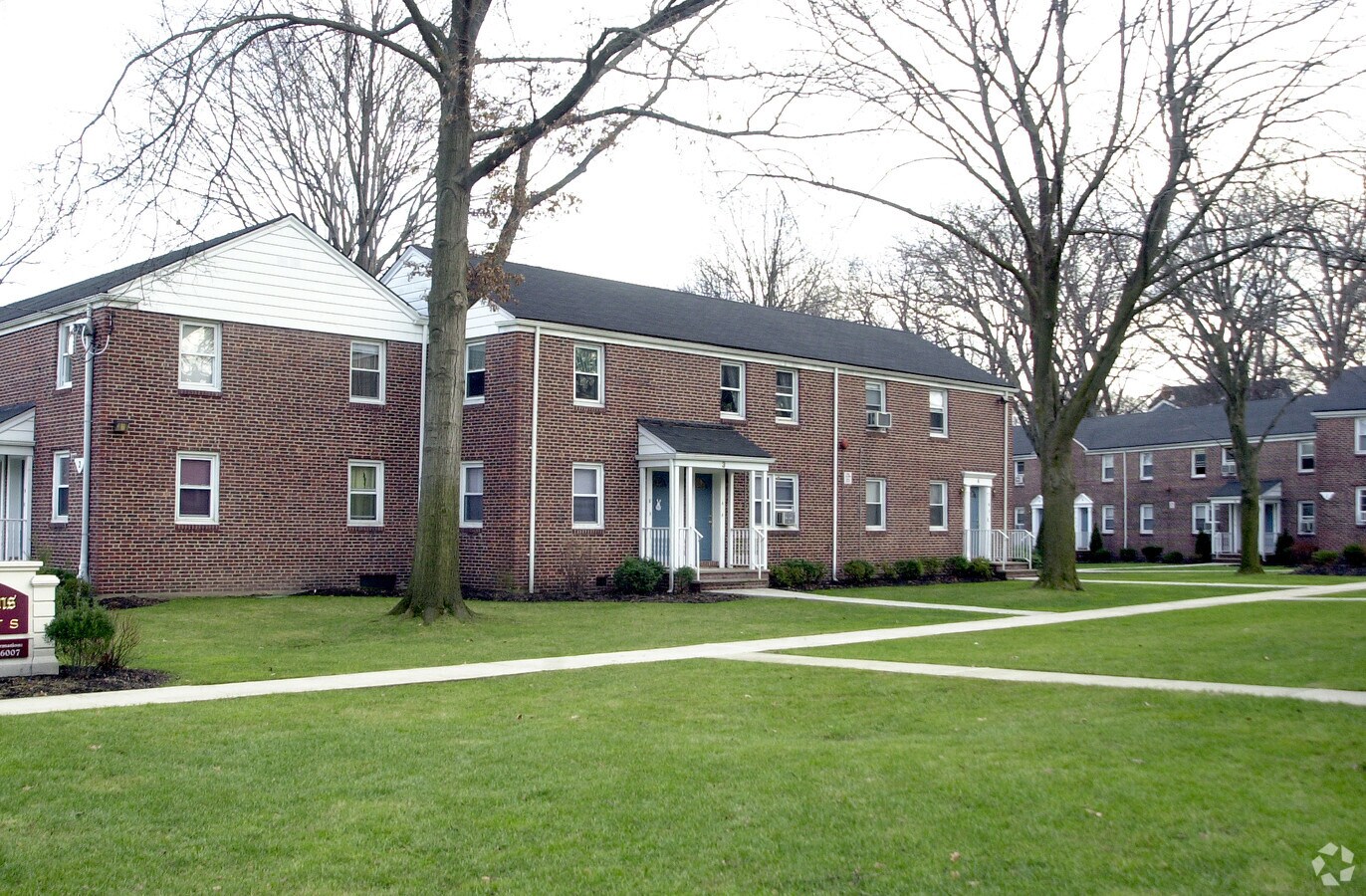 Greylock Apartments - Greylock Apartments