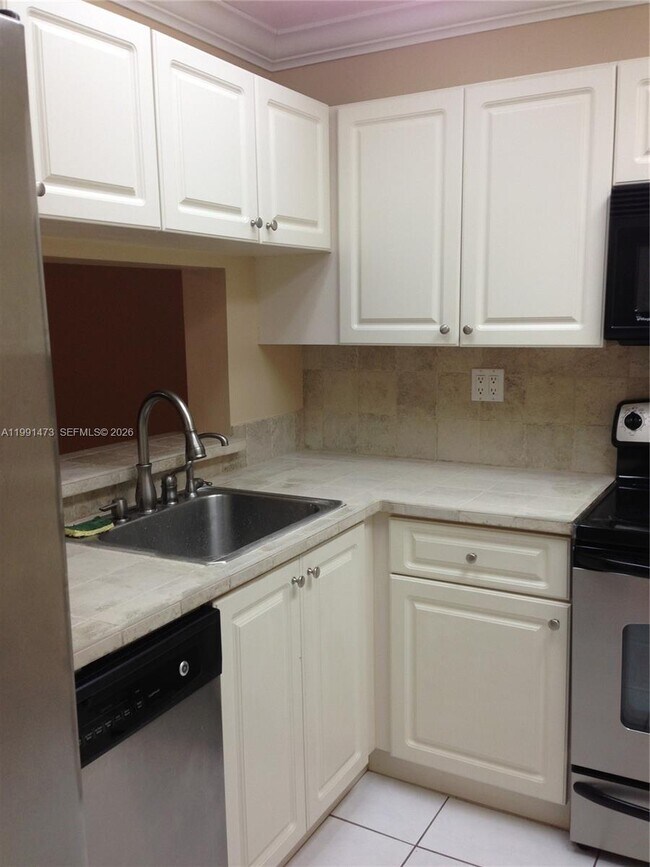 Photo - 11790 SW 18th St Unit 413-3