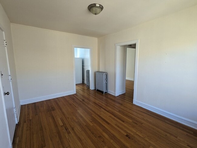 Building Photo - 2649 N Spaulding Ave Unit 3W