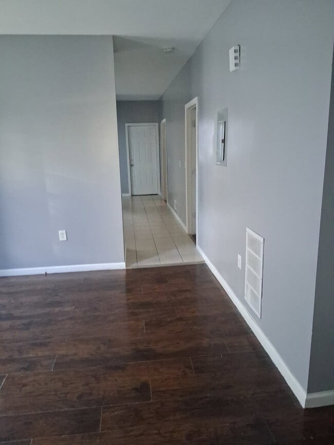 Photo - 82 2nd St Apartment