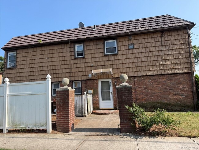 Building Photo - 39-03 216th St Unit 1Fl