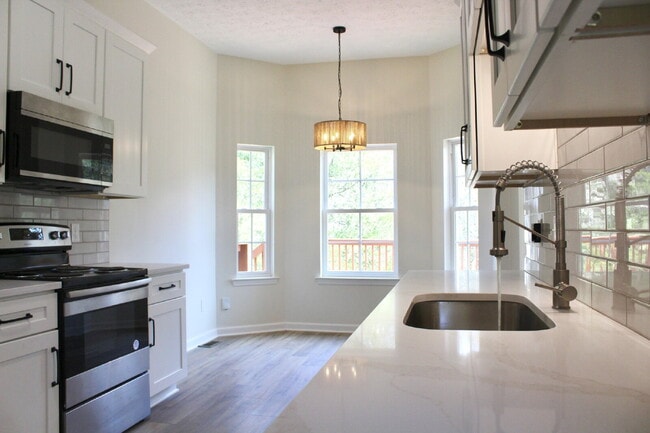 Photo - Stunning Move-In Ready Home in Hendersonville – Minutes from Old Hickory Lake!