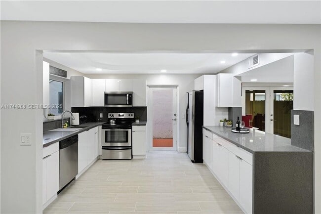 Photo - 6863 SW 104th Ct