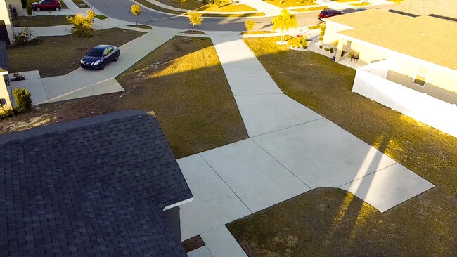 Photo - 4339 Swan St