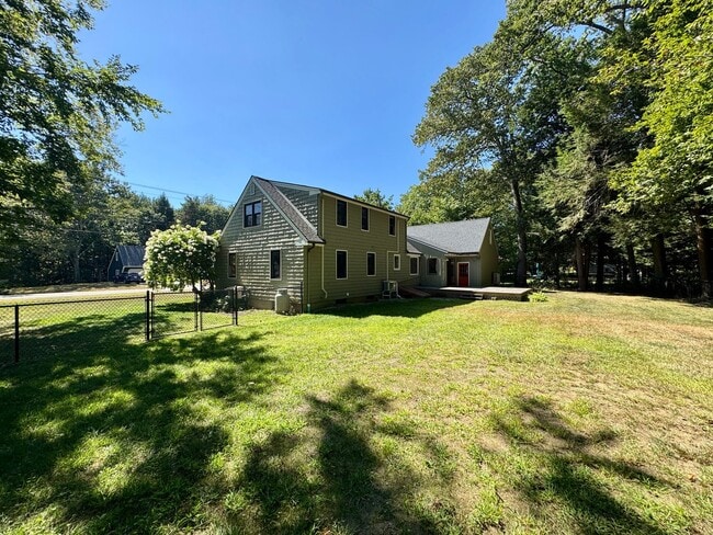 Photo - $3,395 Spacious 4BD/2BA Home w/Fenced Back...