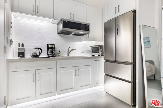 Photo - 8787 Shoreham Dr Unit B1