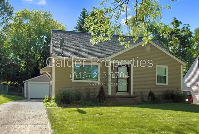 1317 Herrick Ave NE