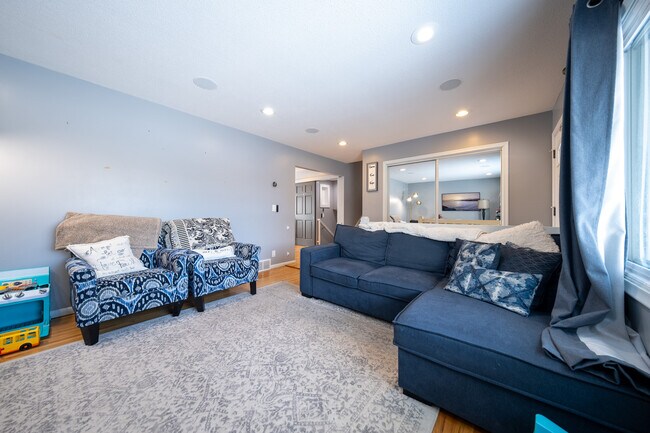 Photo - 7801 Noble Ave N