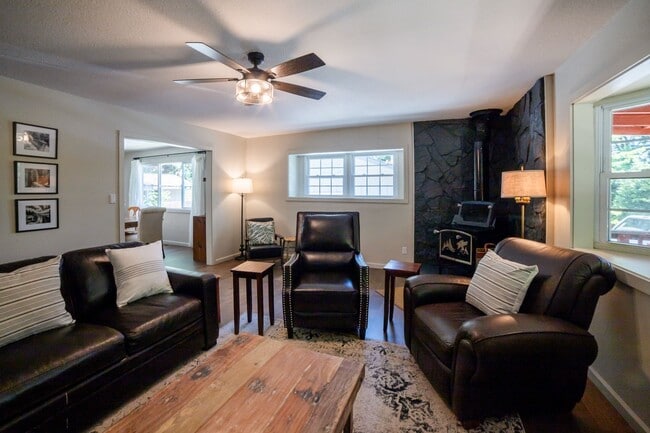 23899 Sierra Pine Ave