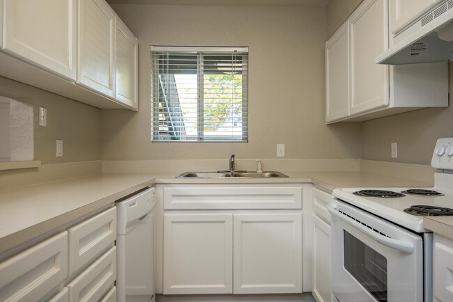 Three Bedroom | Kitchen - Boulders on the River Apartments