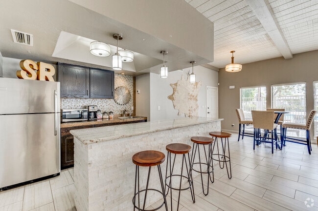 Clubhouse - Shadow Ridge Apartments