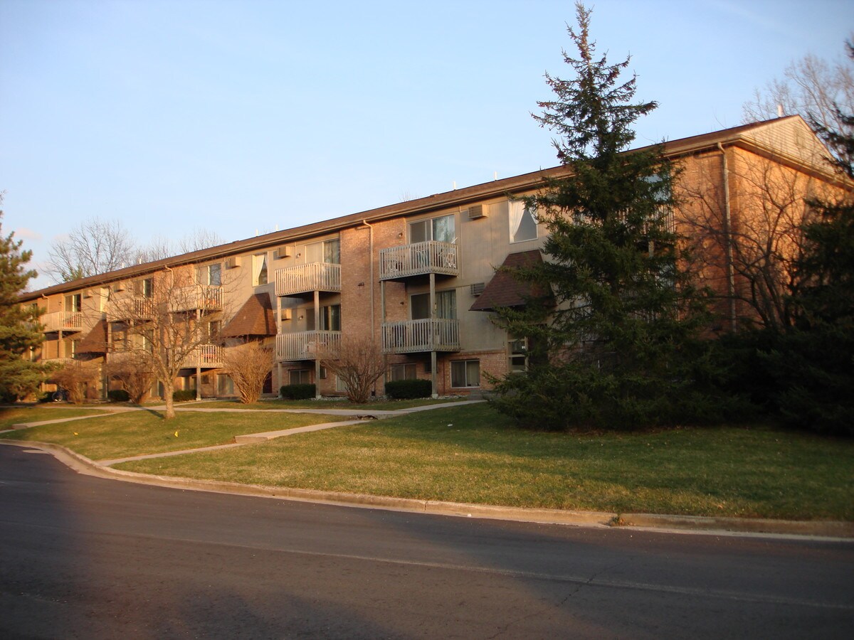 Ridgeway Apartments - Ridgeway Apartments