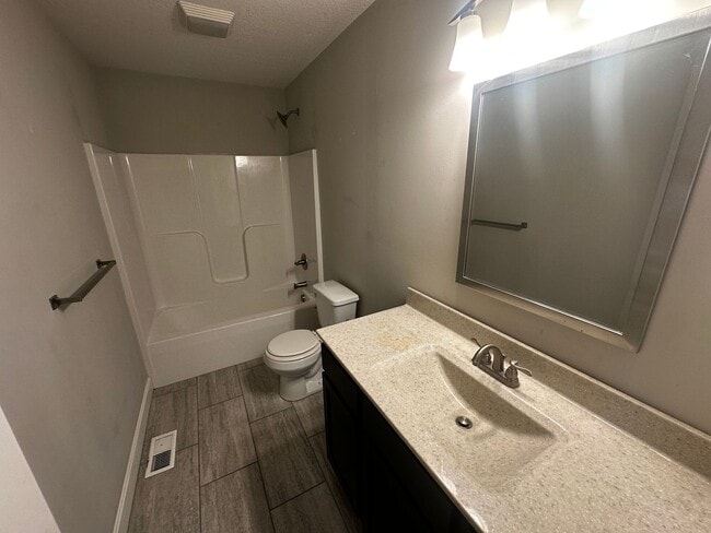 Photo - 5310 Crystal Dr