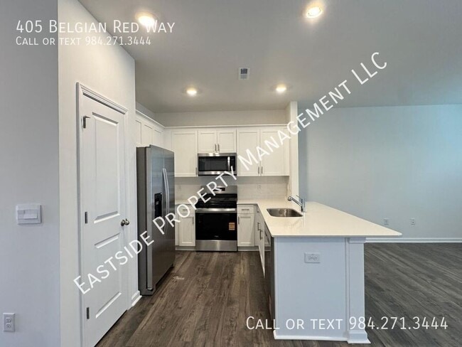 Photo - 405 Belgian Red Wy