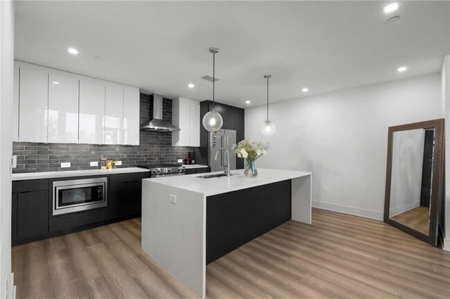 Building Photo - 788 West Marietta St NW Unit 116 Rental
