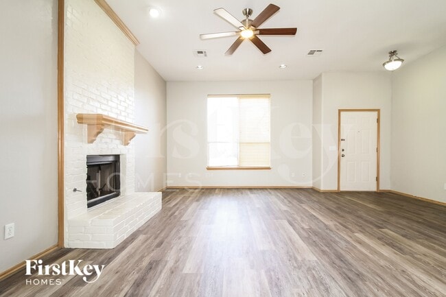 Photo - 732 Taber Ln