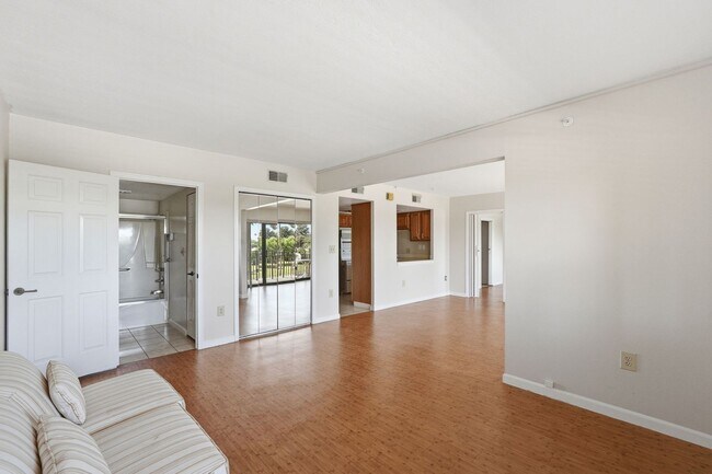 10330 W Thunderbird Blvd Unit C319
