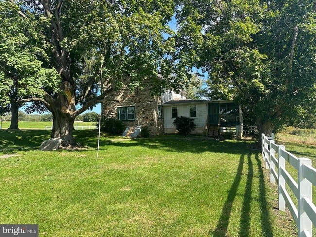 Photo - 75 Western Ave