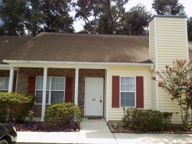 2 Bedroom, 2 Bath Townhome on Southside Sa... - 2 Bedroom, 2 Bath Townhome on Southside Sa...