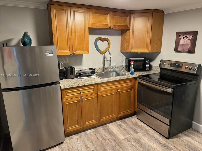 Photo - 65 NE 24th St Unit 61 B