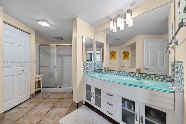 Photo - 17100 N Bay Rd Condo Unit 1513